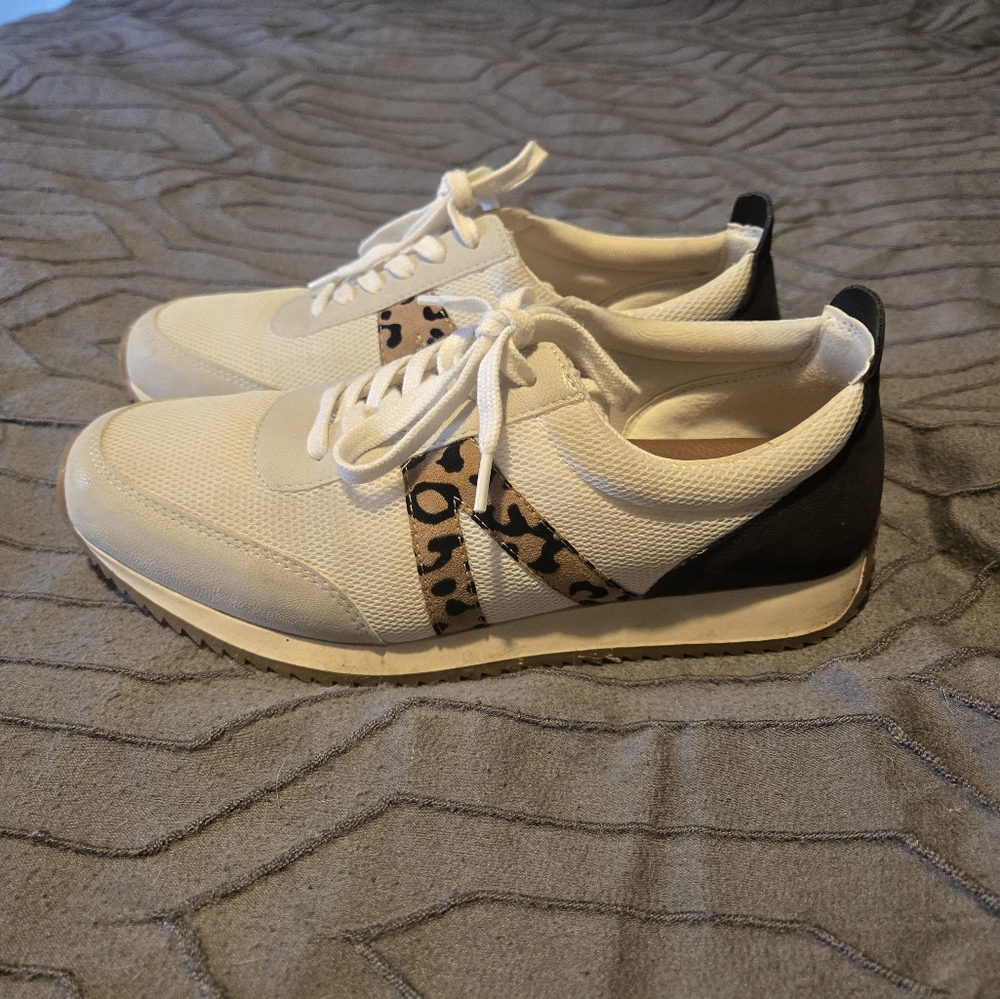 Mia Leopard Accent Sneakers